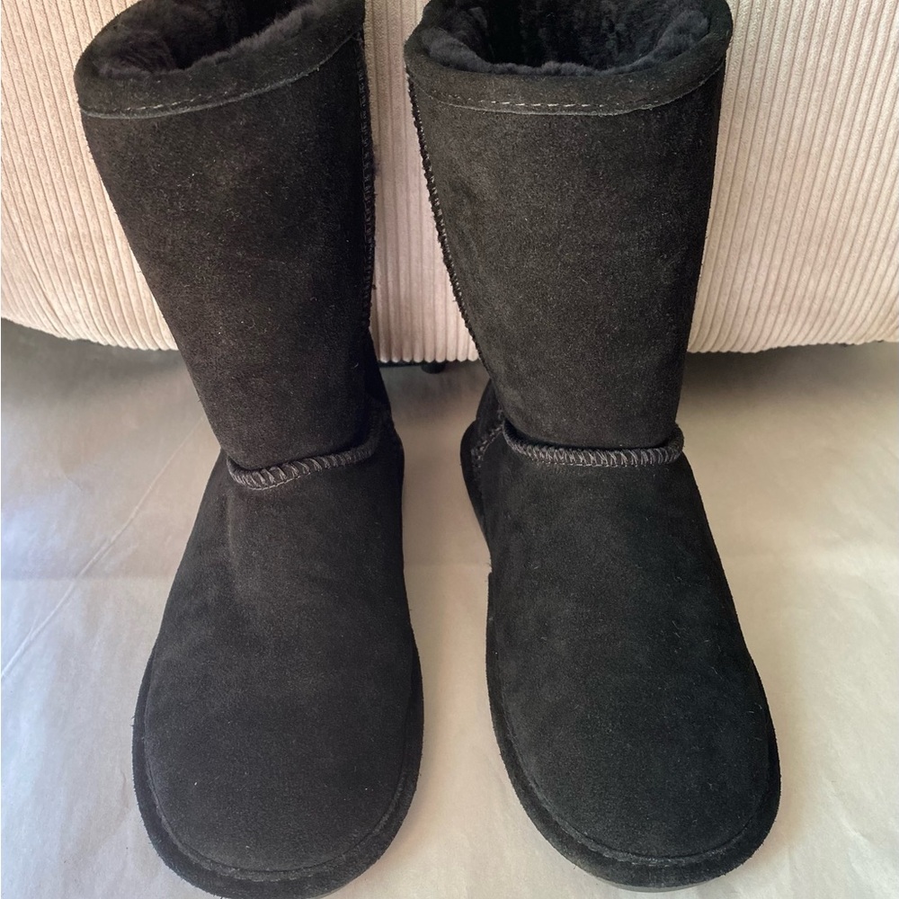Bearpaw Black Geuine Suede Boots Women’s Size 8 EUC